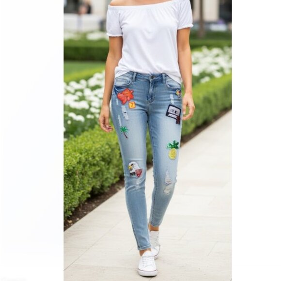 Ban Jara Jeans Skinny Leg Patches Distressed Denim Womens Size 27 6 - Picture 1 of 12